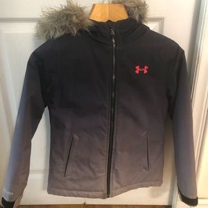 Under Armor Girls’ winter jacket- size YSM for 7-9 Y.O- Grey- good condition
